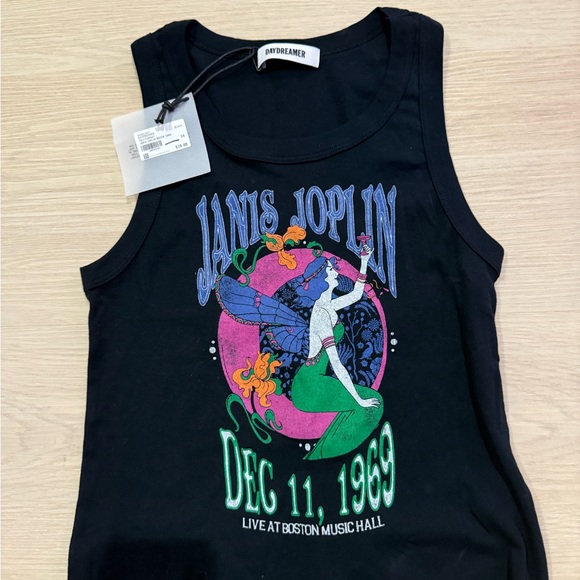 Tank top
Small
Daydreamer - Picture 2 of 2